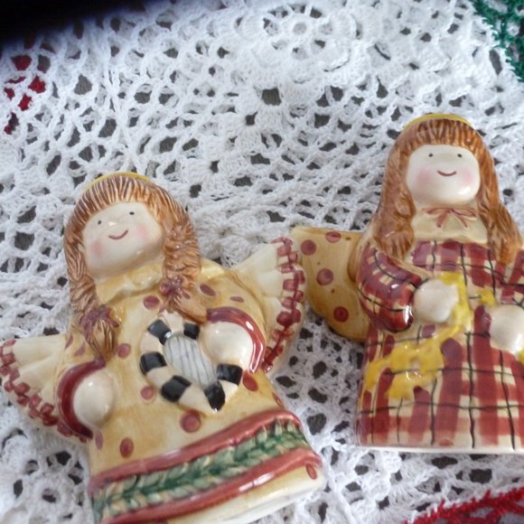 Vintage Sakura Salt & Pepper Shakers Gathering of the Angels Holiday Debbie Mumm - Picture 10 of 12